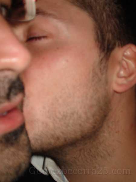 Archivo:Beso.jpg